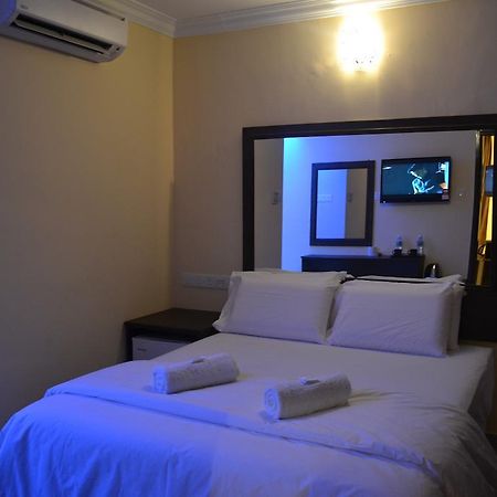 City Times Inn Seri Kembangan Kültér fotó