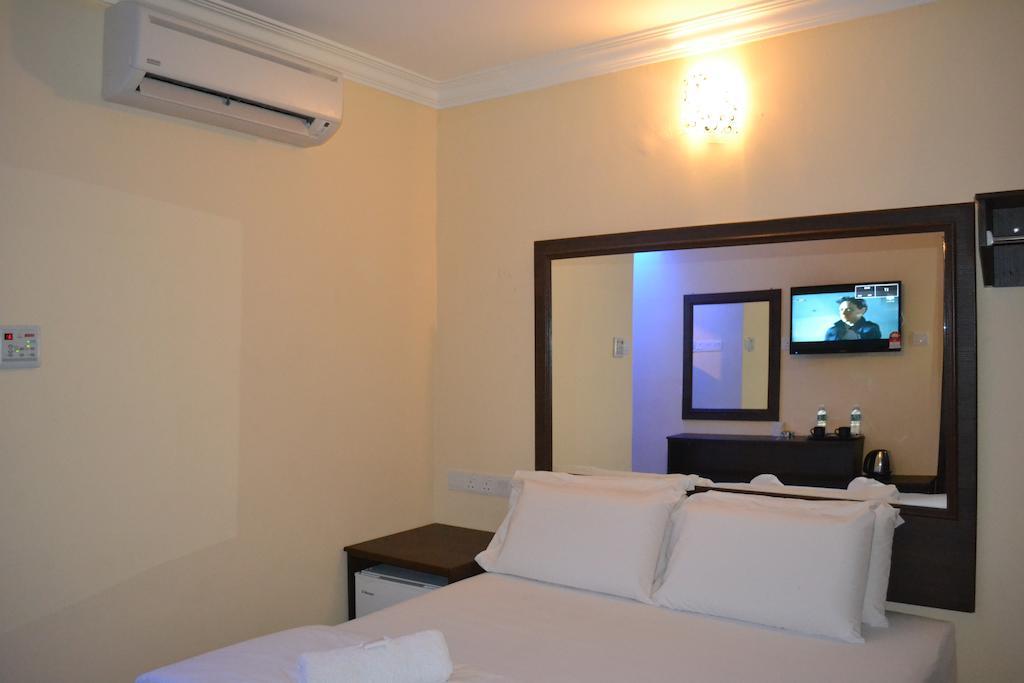 City Times Inn Seri Kembangan Kültér fotó